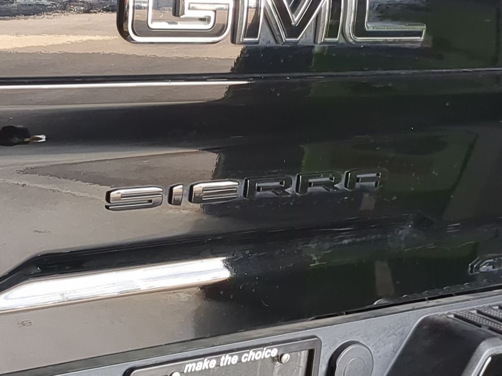 Thumbnail: 2025 GMC Sierra 2500 - 24