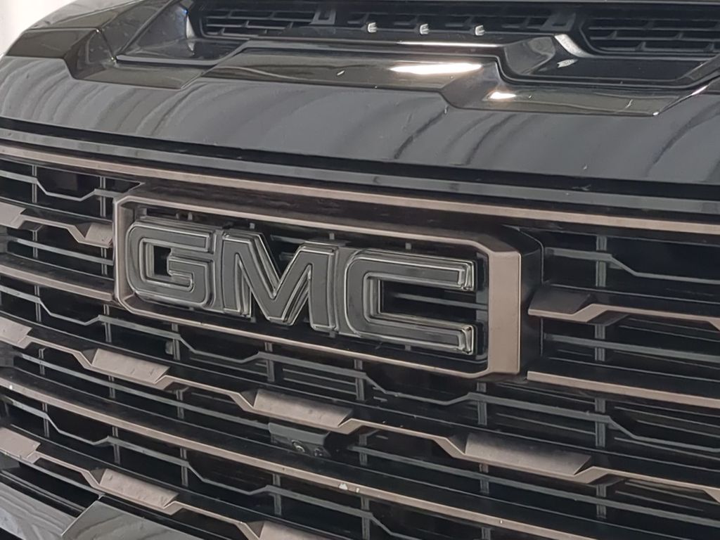 Thumbnail: 2025 GMC Sierra 2500 - 6