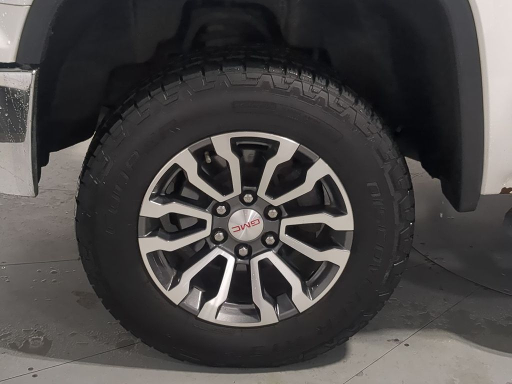 Thumbnail: 2015 GMC Sierra 1500 - 8