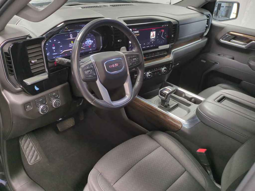 Thumbnail: 2022 GMC Sierra 1500 - 2