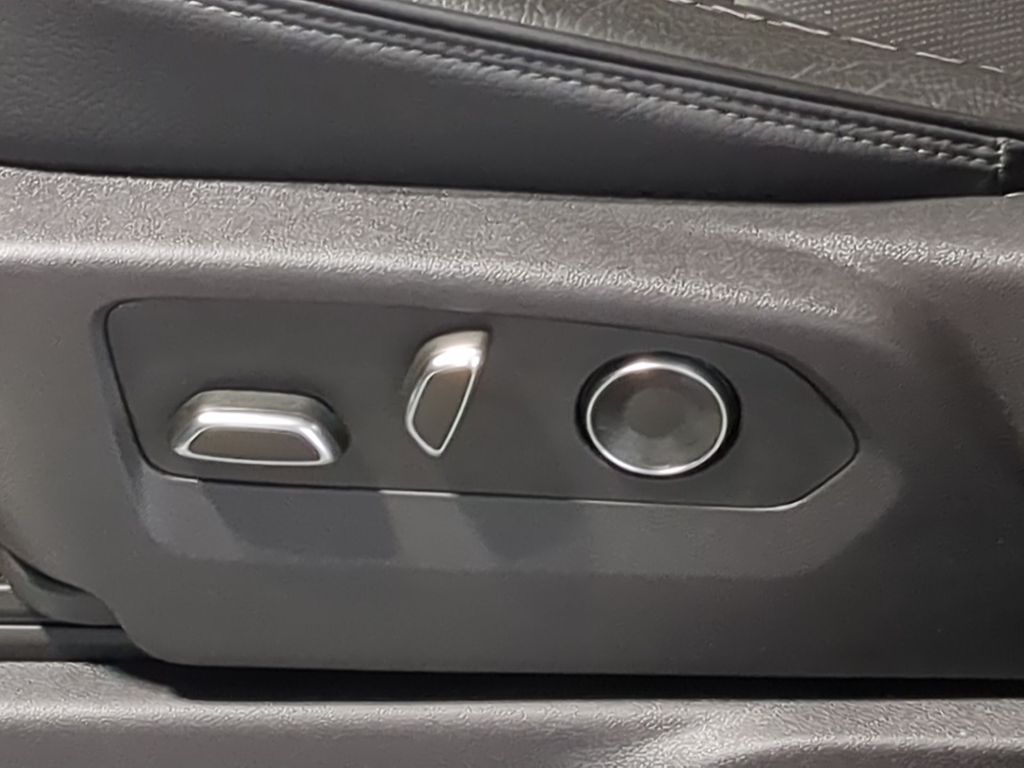 Thumbnail: 2025 GMC Sierra 1500 - 25