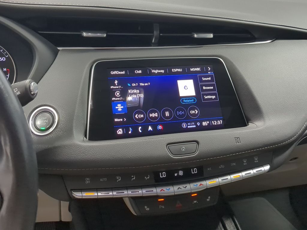 Thumbnail: 2021 Cadillac XT4 - 14