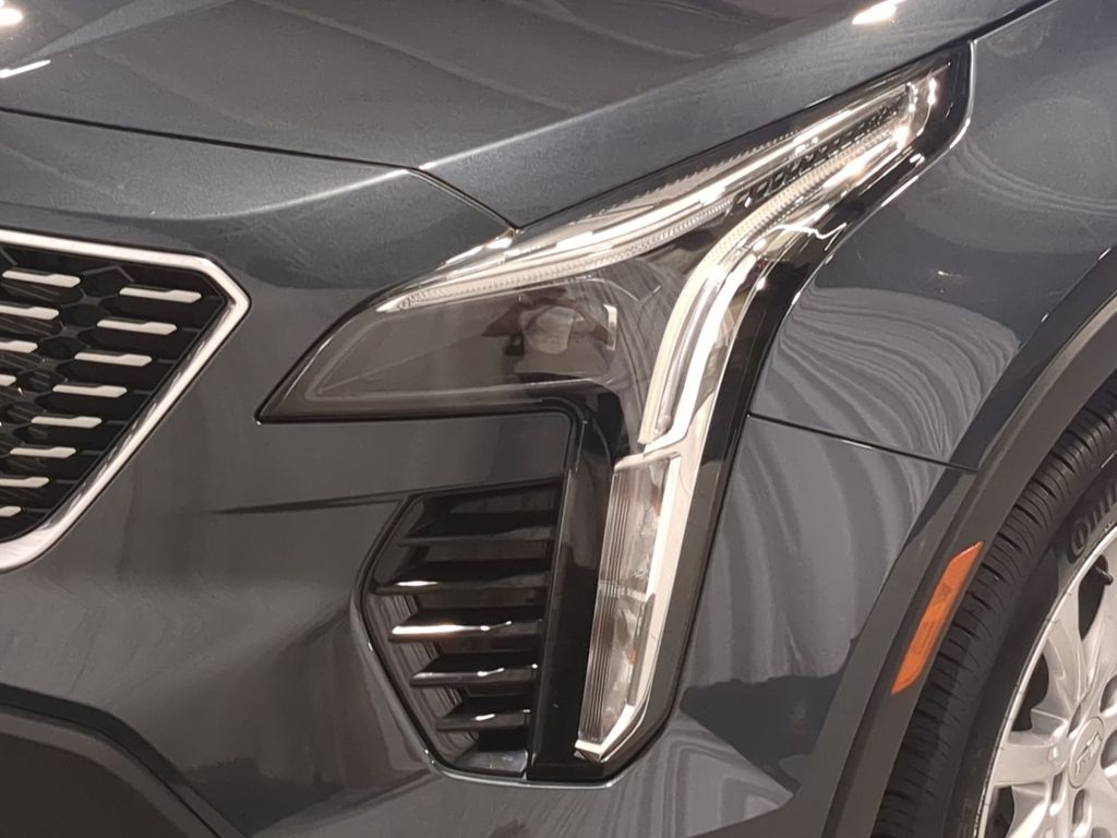 Thumbnail: 2021 Cadillac XT4 - 24