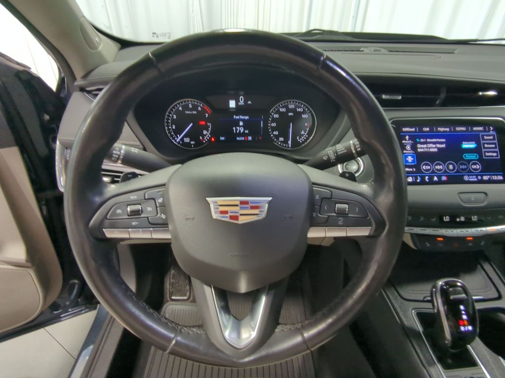 Thumbnail: 2021 Cadillac XT4 - 13