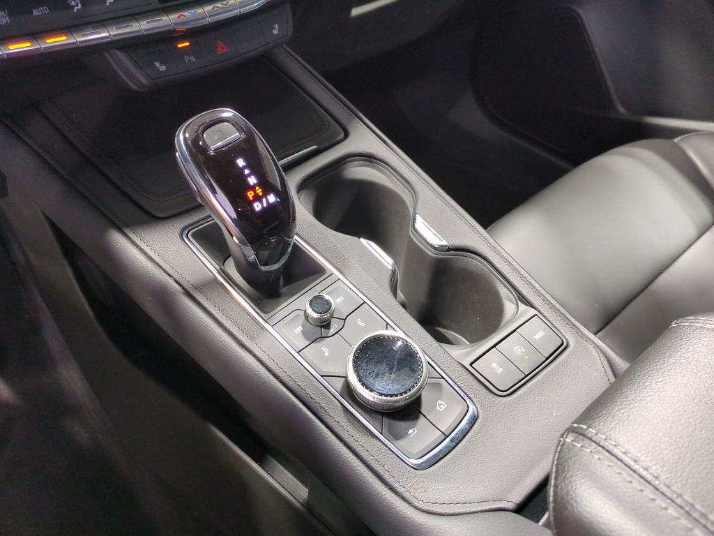 Thumbnail: 2023 Cadillac XT4 - 16