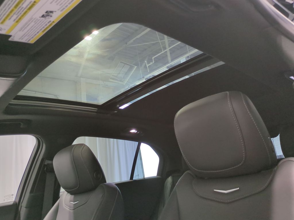 Thumbnail: 2023 Cadillac XT4 - 29