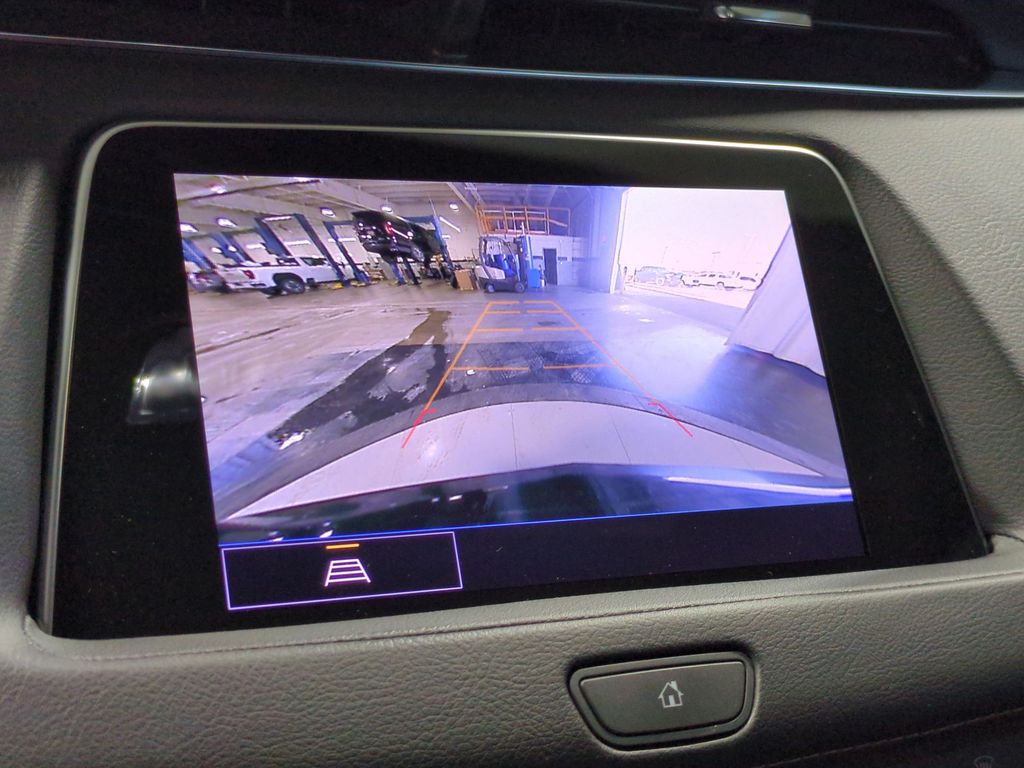 Thumbnail: 2023 Cadillac XT4 - 15