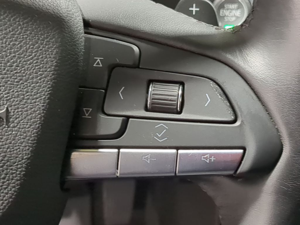 Thumbnail: 2023 Cadillac XT4 - 37