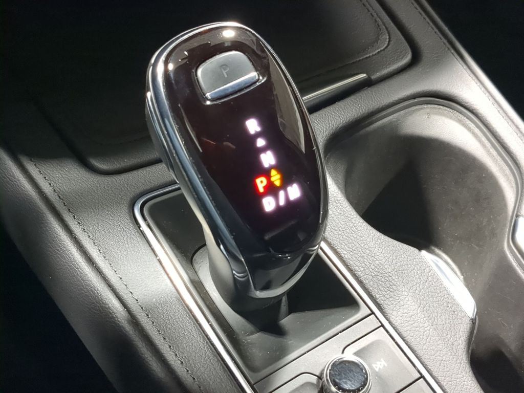 Thumbnail: 2023 Cadillac XT4 - 15