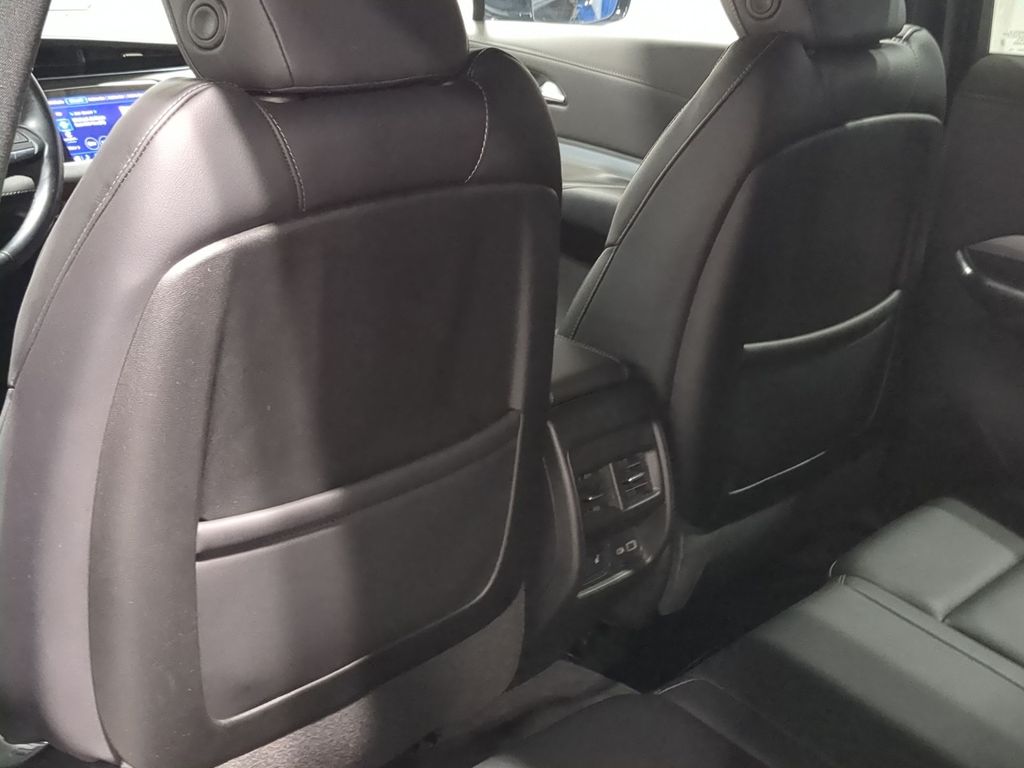 Thumbnail: 2023 Cadillac XT4 - 12