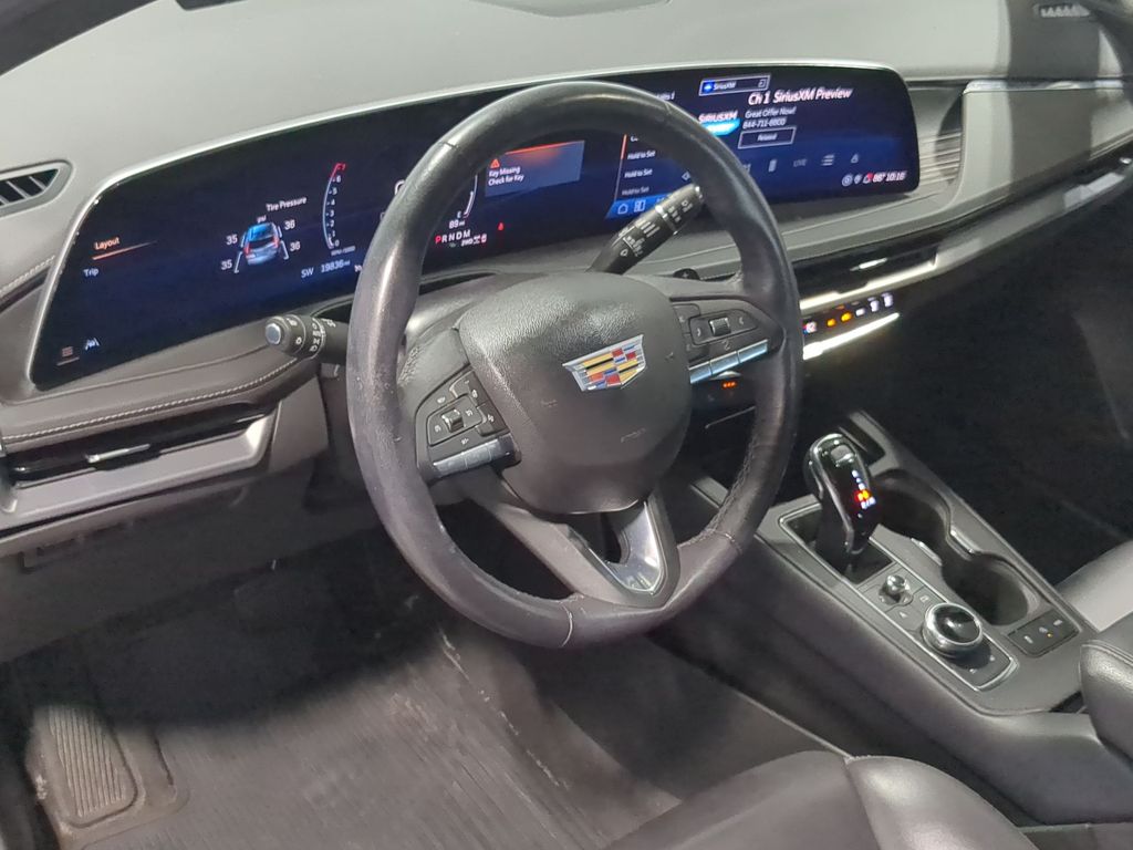 Thumbnail: 2024 Cadillac XT4 - 2
