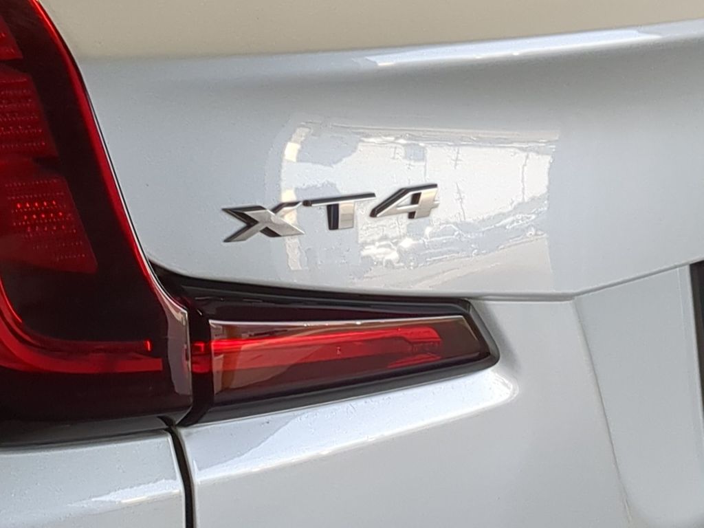 Thumbnail: 2024 Cadillac XT4 - 24