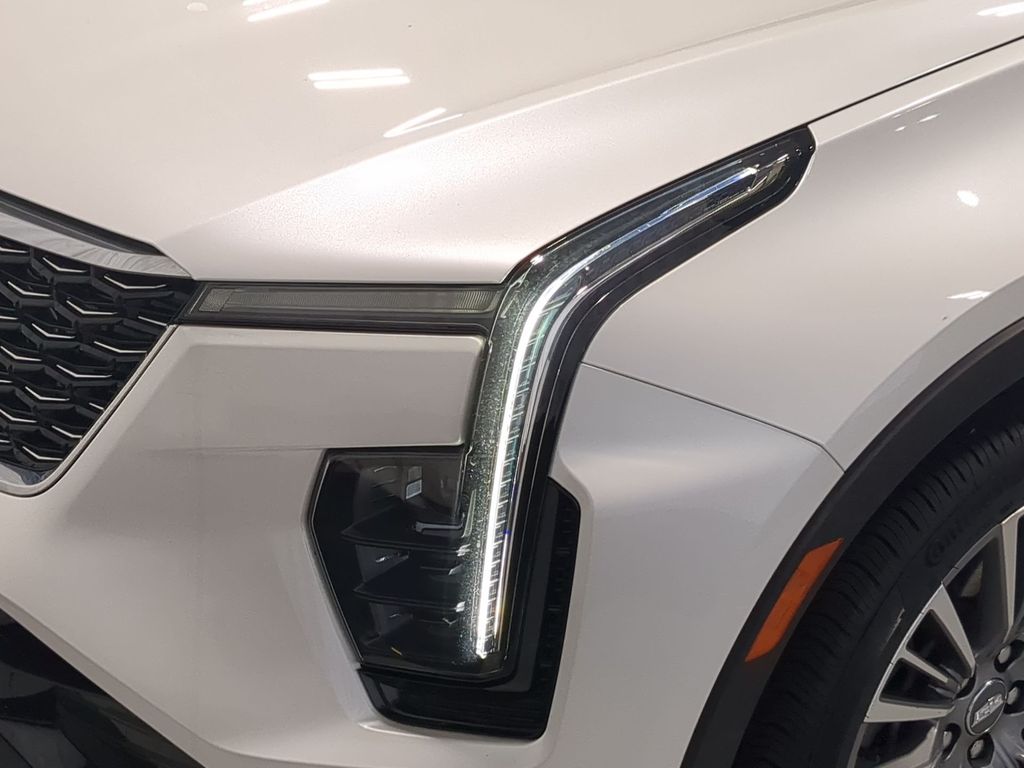 Thumbnail: 2024 Cadillac XT4 - 23