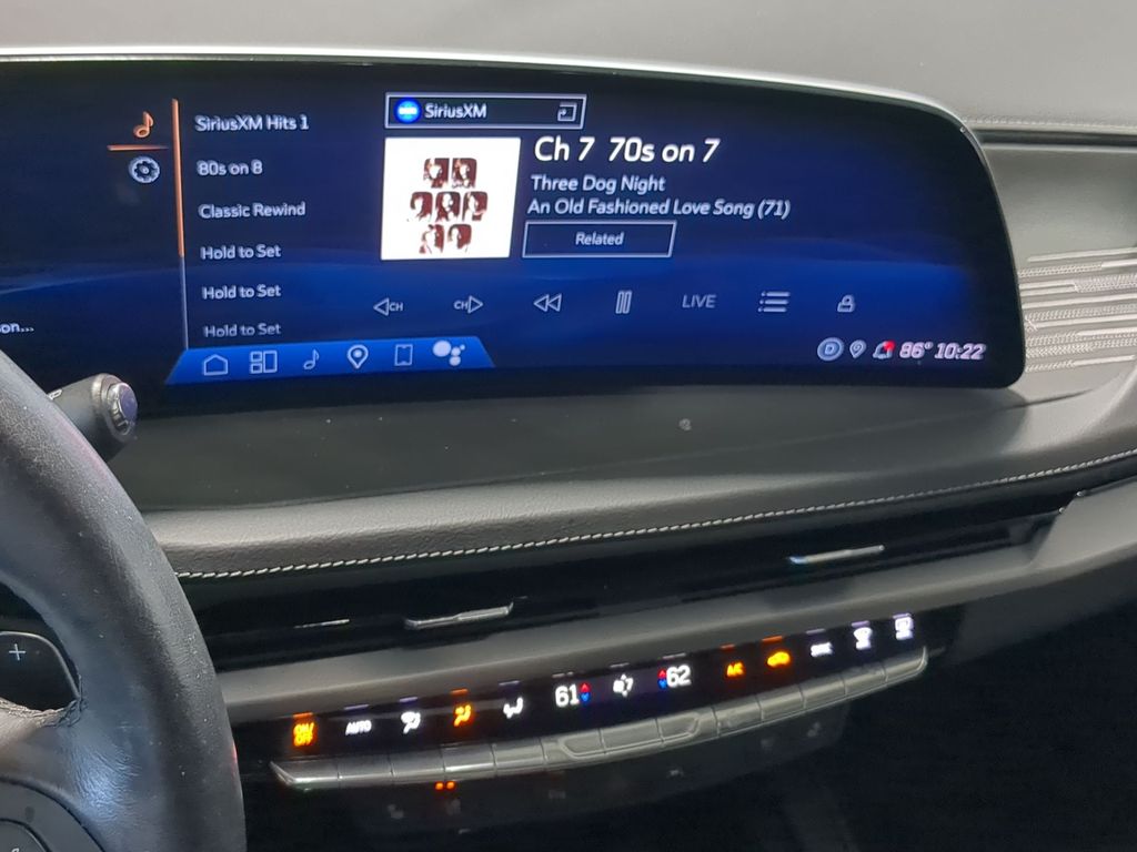 Thumbnail: 2024 Cadillac XT4 - 13