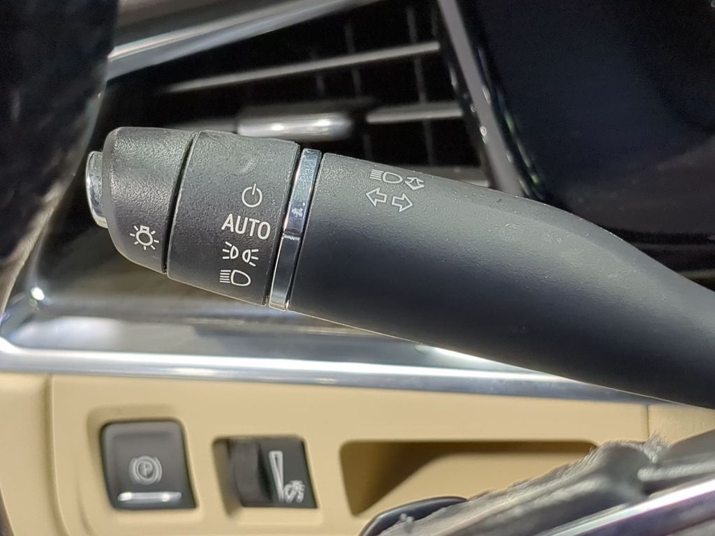 Thumbnail: 2019 Cadillac XT5 - 15