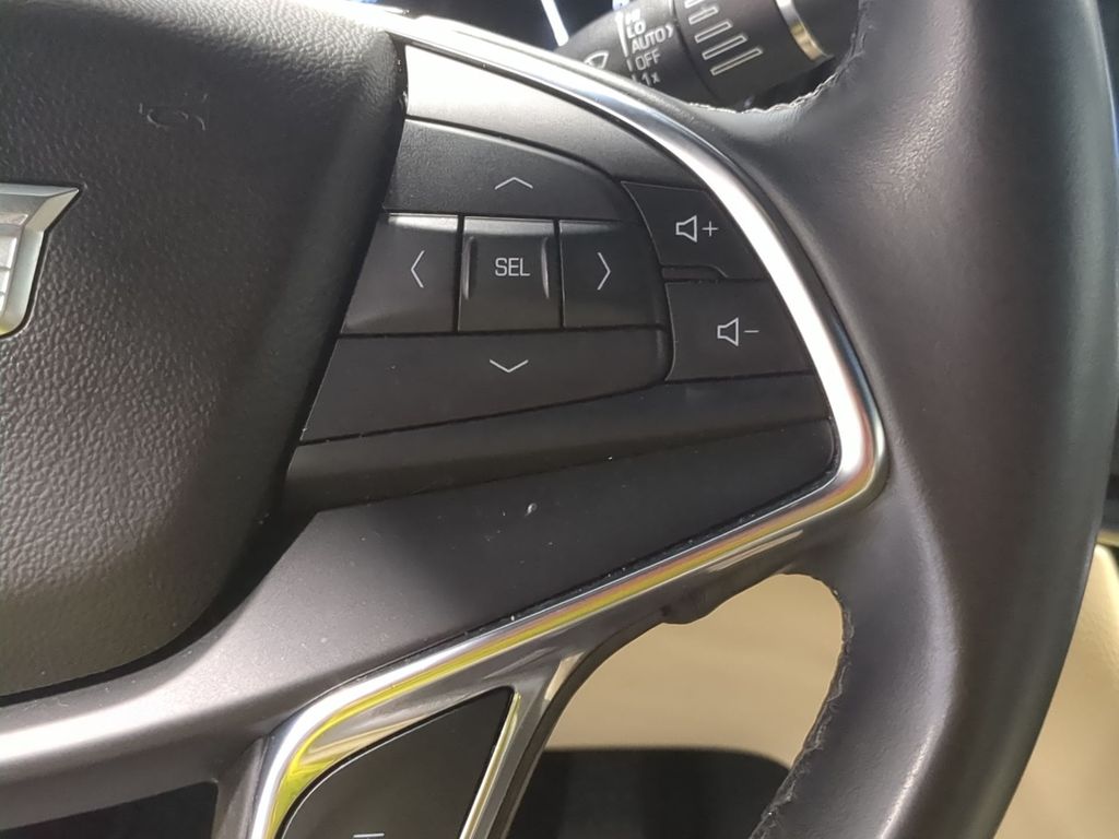 Thumbnail: 2018 Cadillac XT5 - 30