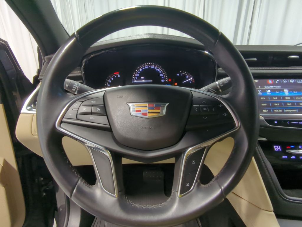 Thumbnail: 2018 Cadillac XT5 - 12