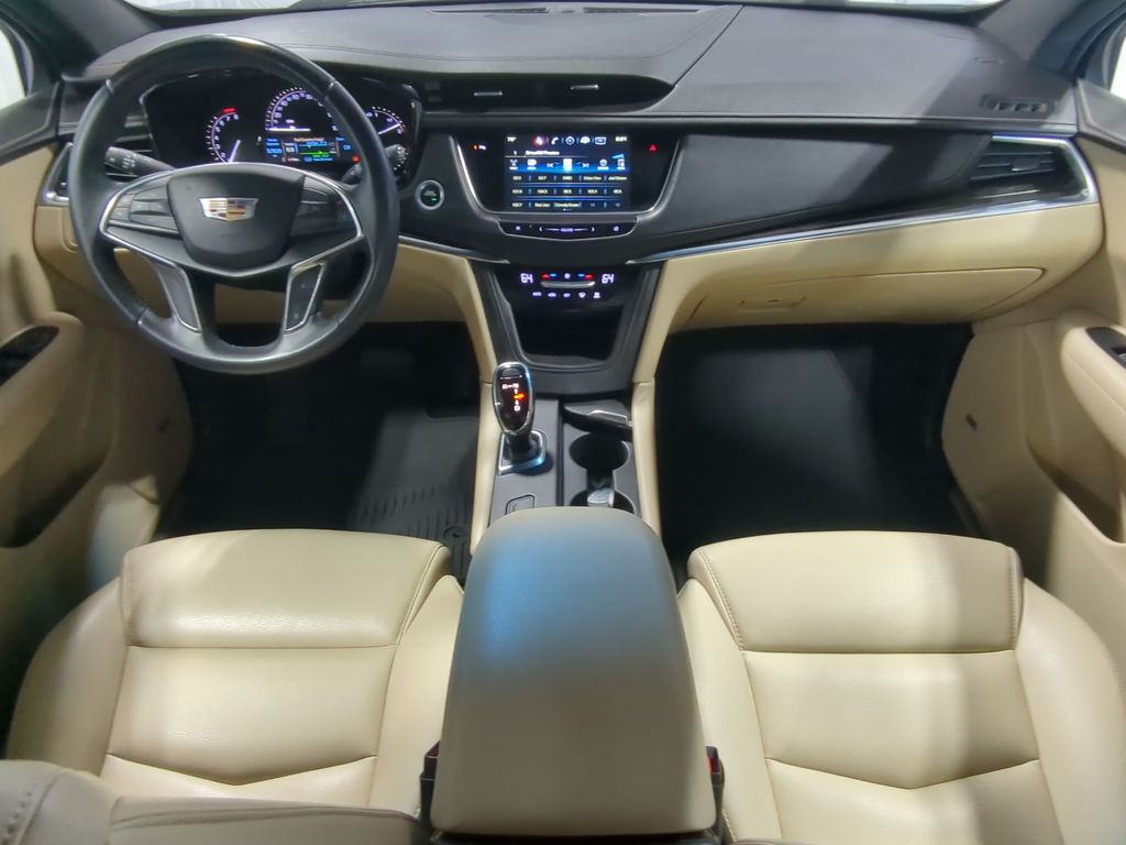 Thumbnail: 2018 Cadillac XT5 - 8