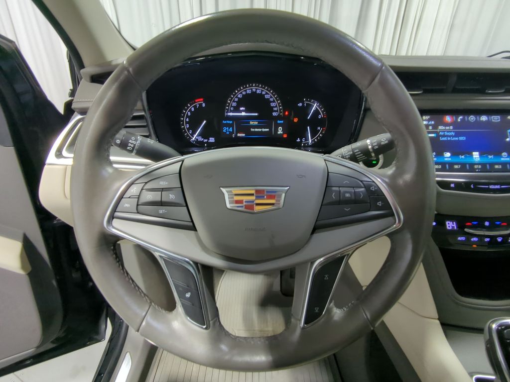 Thumbnail: 2018 Cadillac XT5 - 13