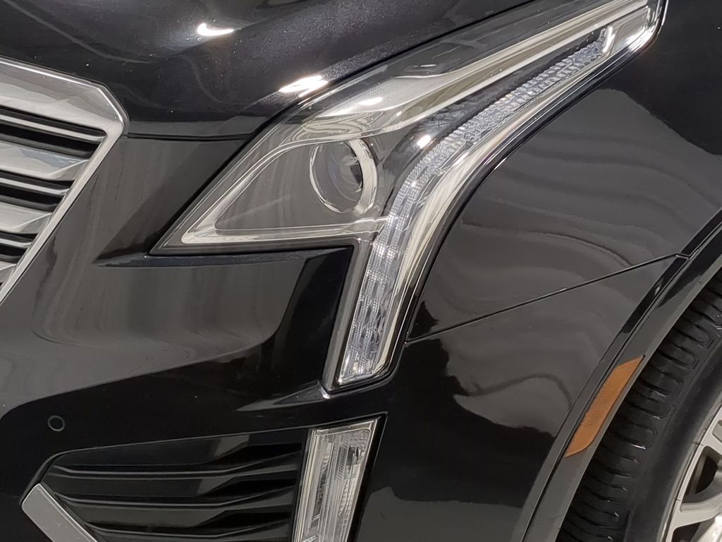 Thumbnail: 2018 Cadillac XT5 - 31