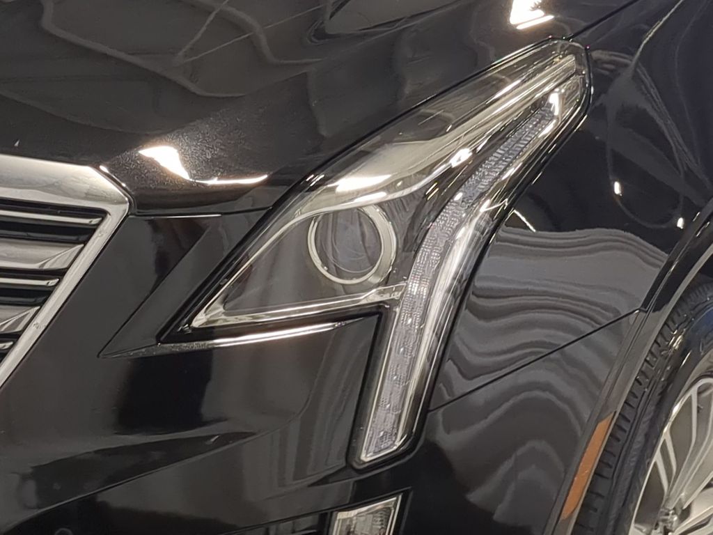 Thumbnail: 2019 Cadillac XT5 - 24