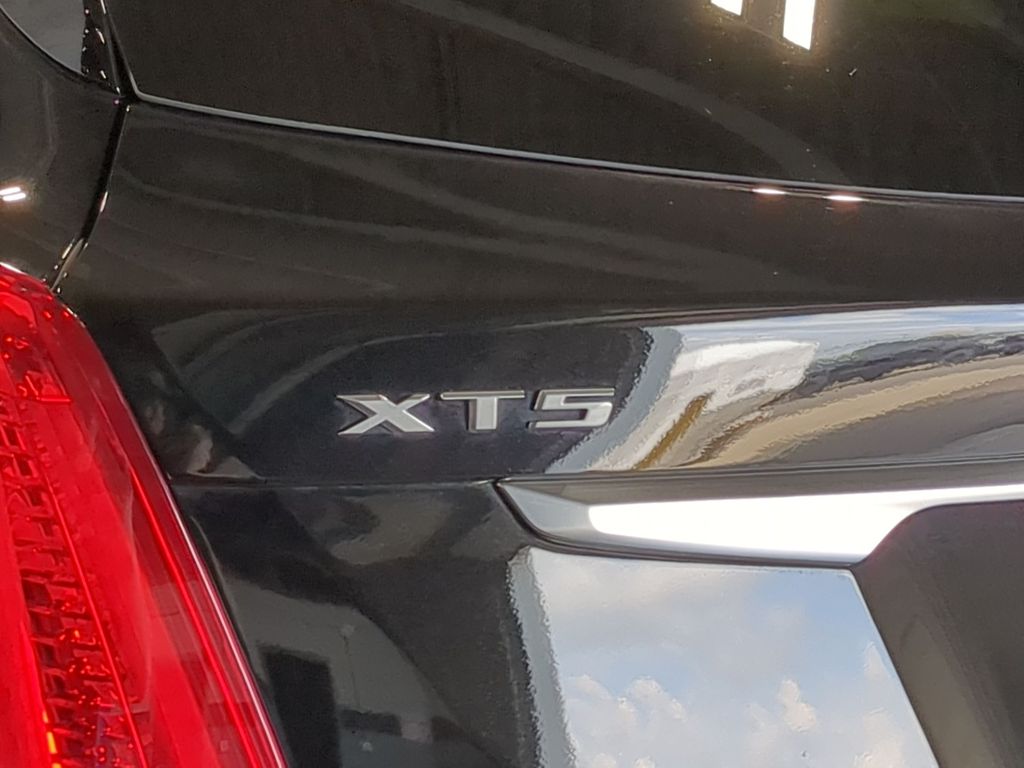 Thumbnail: 2019 Cadillac XT5 - 25
