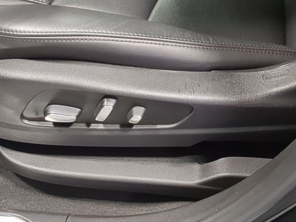 Thumbnail: 2019 Cadillac XT5 - 26