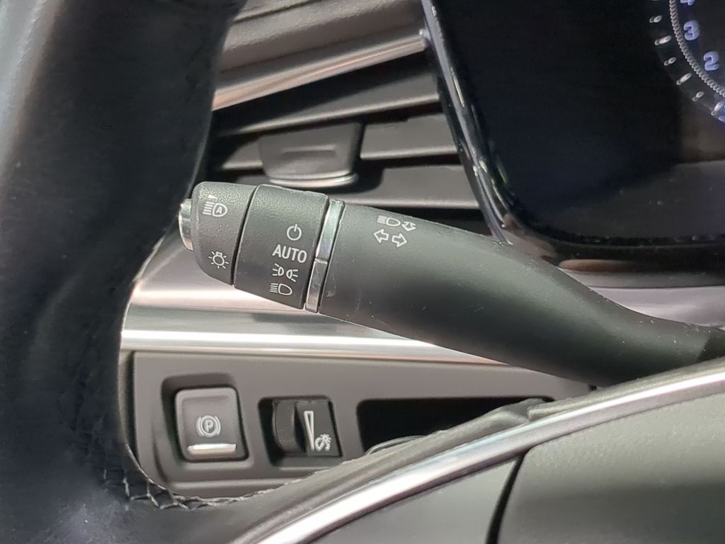 Thumbnail: 2019 Cadillac XT5 - 31