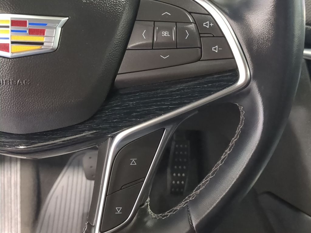 Thumbnail: 2025 Cadillac XT5 - 30