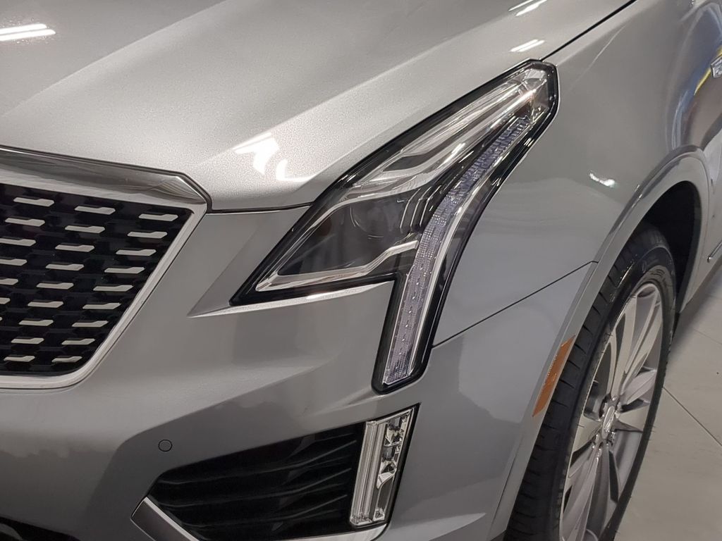 Thumbnail: 2025 Cadillac XT5 - 24