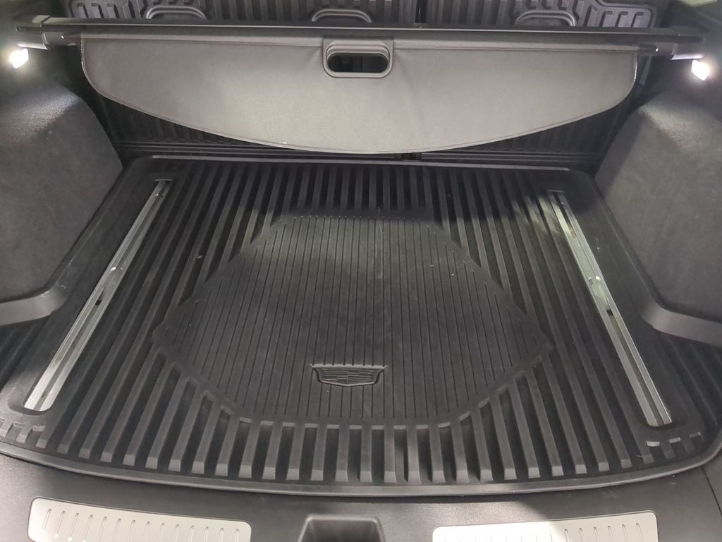 Thumbnail: 2024 Cadillac XT5 - 16