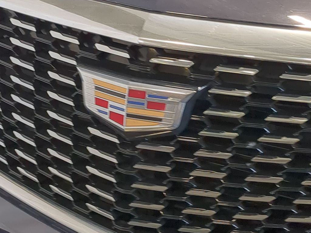 Thumbnail: 2024 Cadillac XT5 - 6