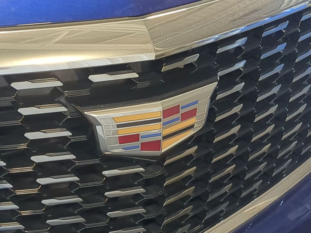 Thumbnail: 2023 Cadillac XT5 - 7
