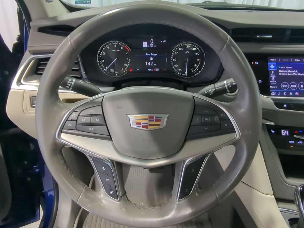 Thumbnail: 2023 Cadillac XT5 - 13