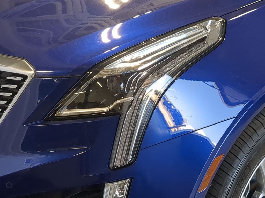 Thumbnail: 2023 Cadillac XT5 - 24
