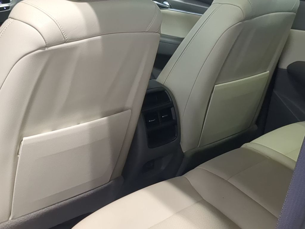 Thumbnail: 2023 Cadillac XT5 - 12