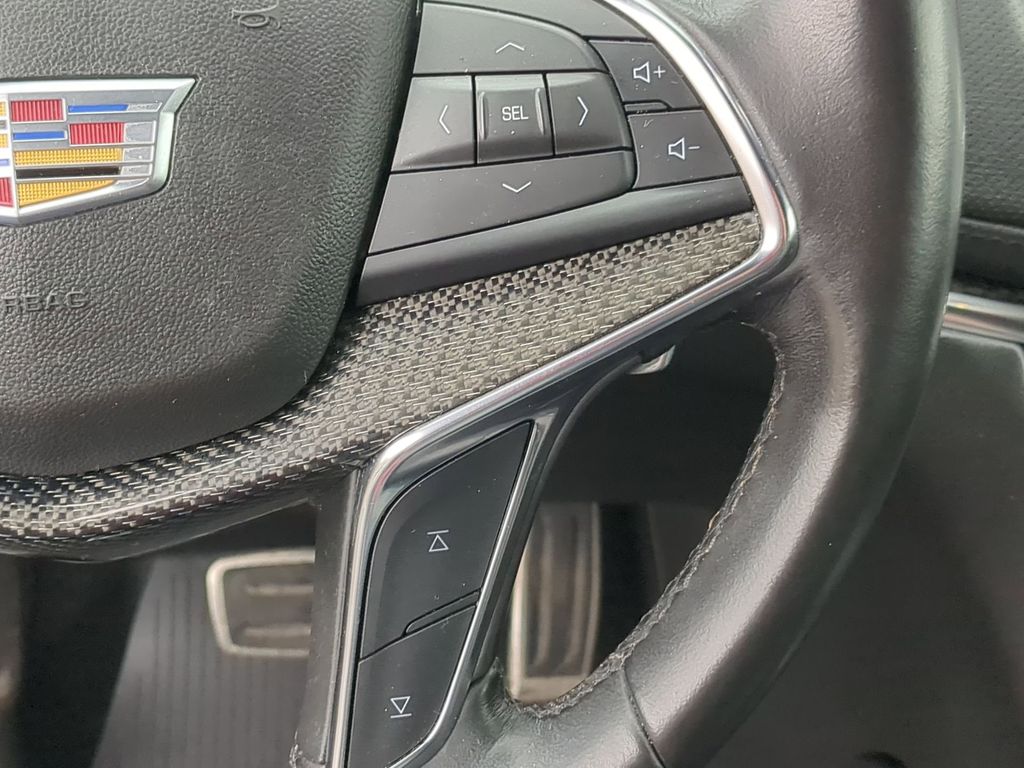 Thumbnail: 2020 Cadillac XT5 - 30