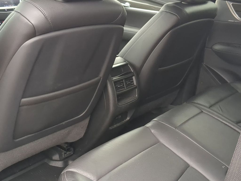 Thumbnail: 2020 Cadillac XT5 - 11