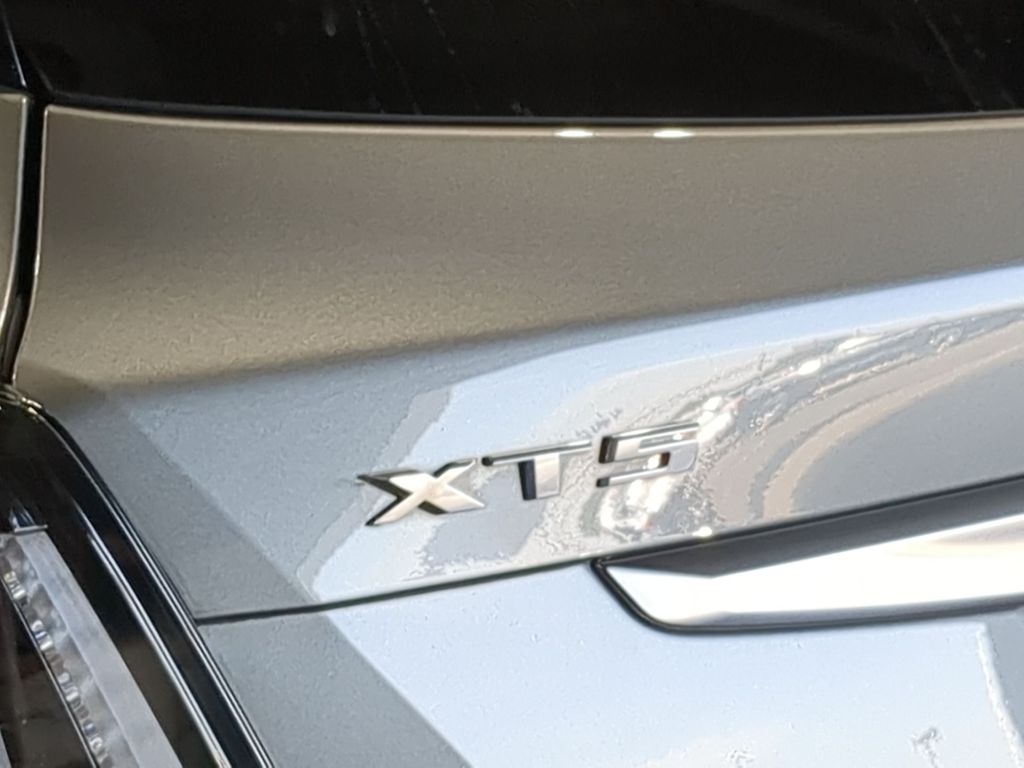 Thumbnail: 2024 Cadillac XT5 - 25