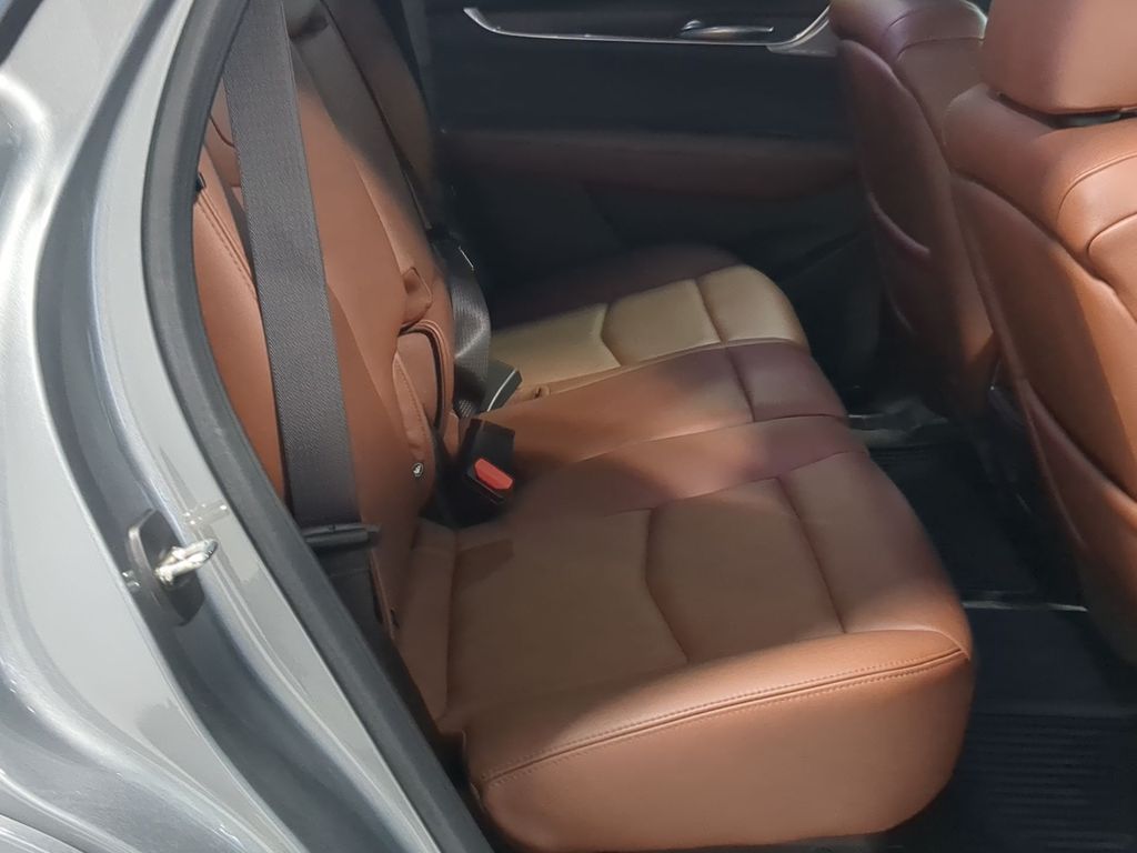 Thumbnail: 2024 Cadillac XT5 - 28
