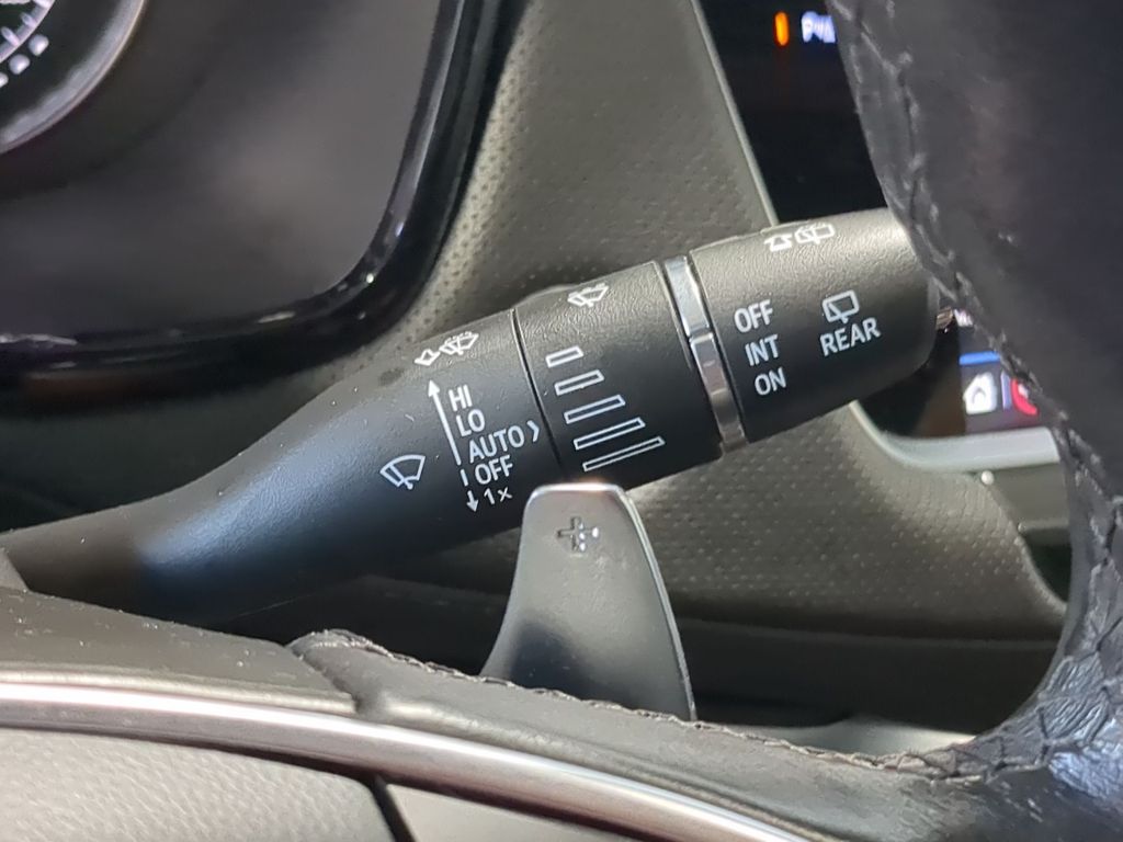 Thumbnail: 2024 Cadillac XT5 - 31