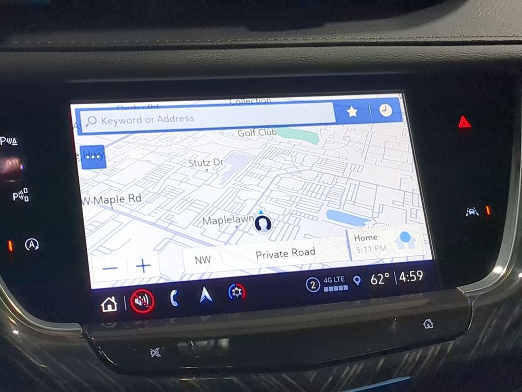 Thumbnail: 2024 Cadillac XT6 - 32