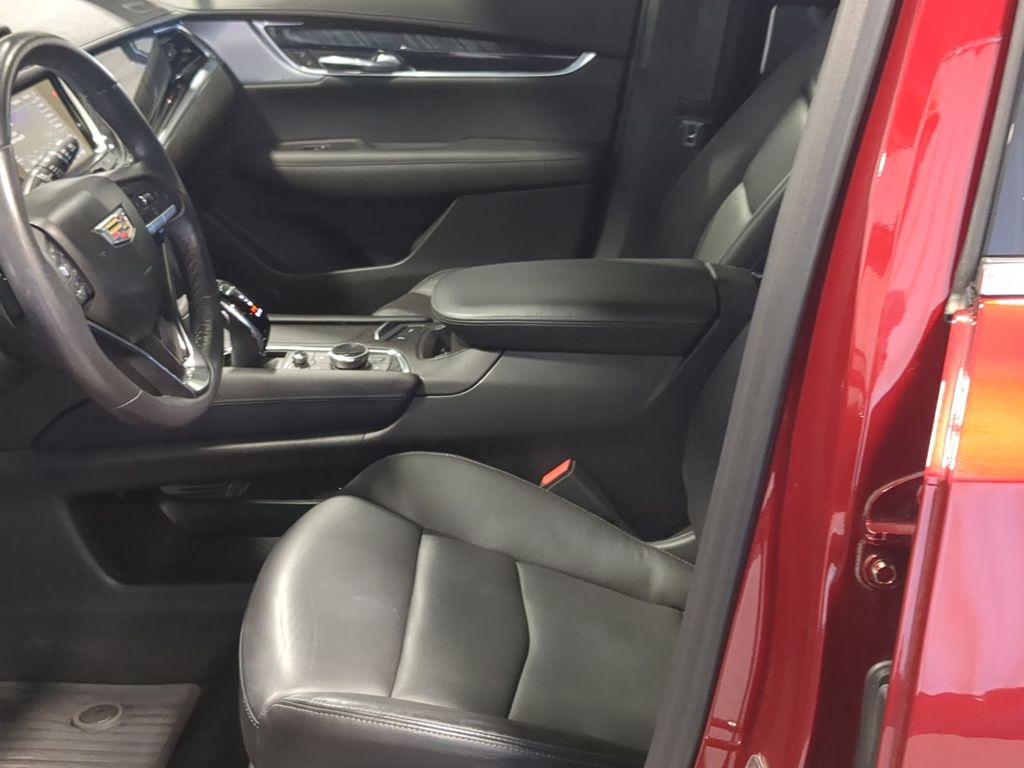 Thumbnail: 2024 Cadillac XT6 - 10