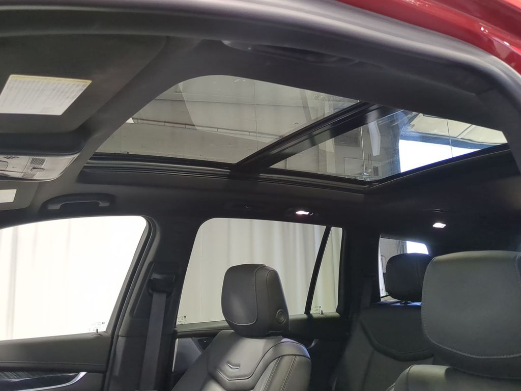 Thumbnail: 2024 Cadillac XT6 - 25