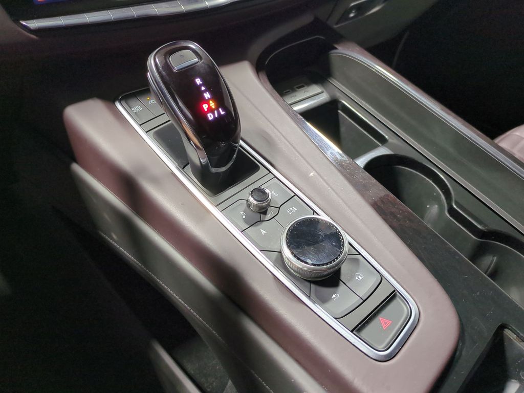 Thumbnail: 2022 Cadillac Escalade - 32