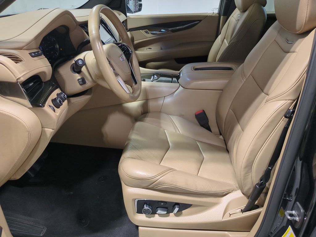 Thumbnail: 2018 Cadillac Escalade - 10