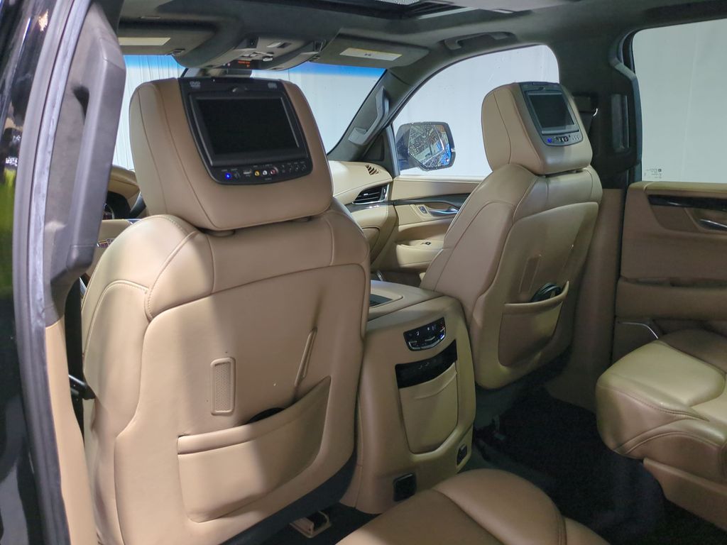 Thumbnail: 2018 Cadillac Escalade - 12
