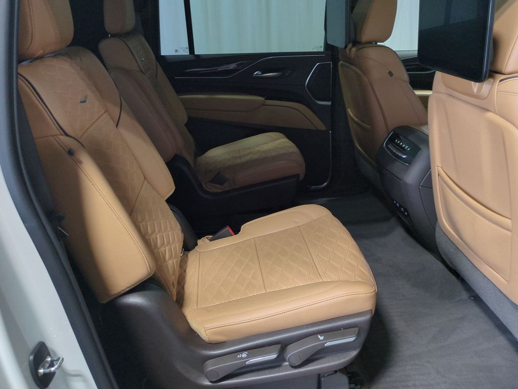 Thumbnail: 2021 Cadillac Escalade - 27