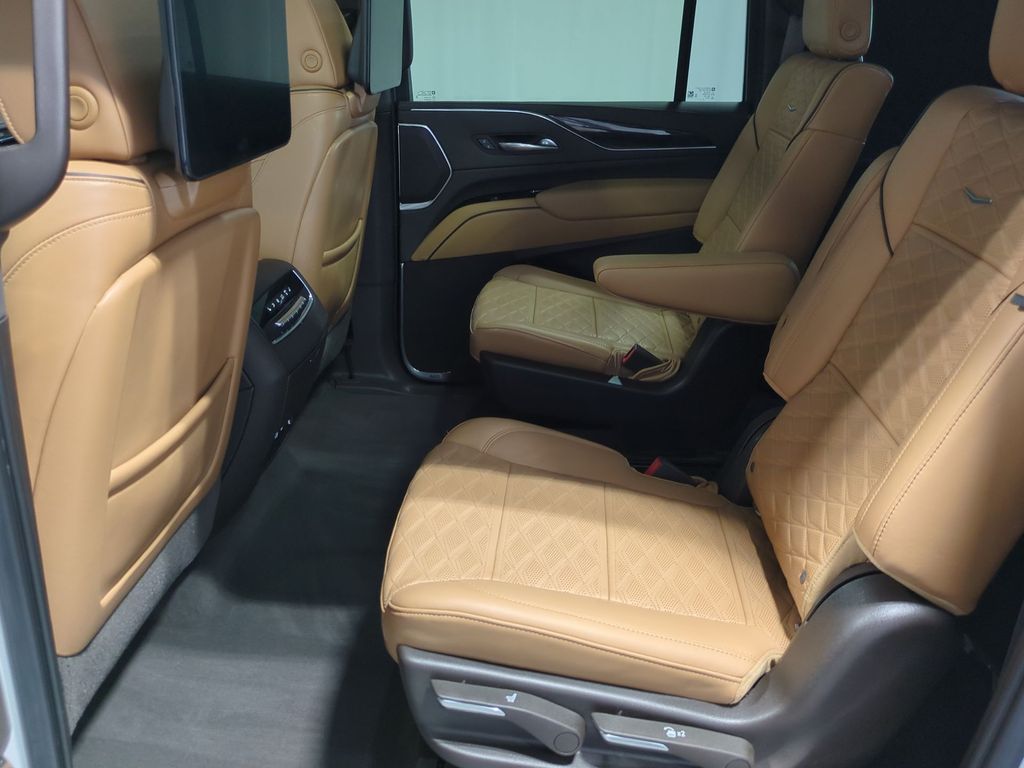 Thumbnail: 2021 Cadillac Escalade - 26