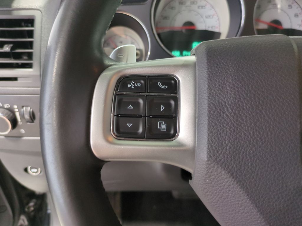 Thumbnail: 2014 Dodge Challenger - 23
